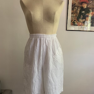 Vintage White Elastic Waist Shorts | Bermuda Style Shorts | 90s Shorts | Pull-On Lightweight Shorts | 100% Cotton Shorts | Beach Shorts