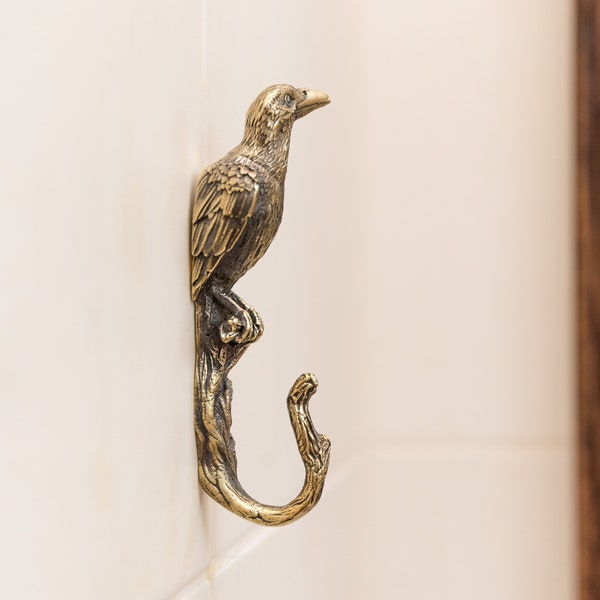 Raven wall hook,cast from solid brass,highly detailed.An idea for decorating a bathroom,a kitchen,a corridor.Hanger for towel, hat, clothes.