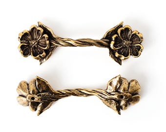 Brass Periwinkle Flower Cabinet Handle Floral Drawer Pull Botanical Furniture Hardware Vintage Dresser Decor.
