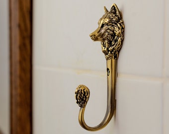 Wolf Wall Hook Made of Solid Brass – Animal Hook for Coats, Towels, Keys – Stylish Wall Decor for Bathroom, Kitchen, Entryway