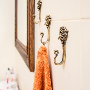 Medusa Gorgon Wall Hook: Mythological Snake Coat Hanger image 2