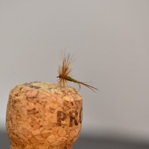 Fly Fishing Dry Fly Lure Elk Hair Blue Winged Olive Fly Perfect For flyfishing For Trout During The Spring And Fall