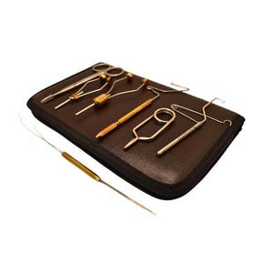 Fly Tying 7 Pc Tool Kit and Holder Perfect Gift For Fly Fisherman And Beginner Fly Tyer Holds FlyTying Tools For Tying Fishing Flies Lures