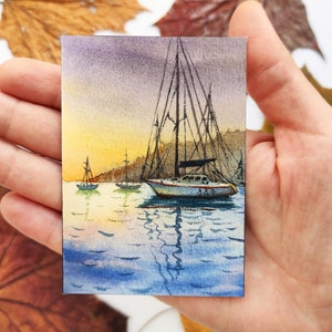 ACEO Arte originale ACEO Dipinto originale Aceo acquerello Barca a vela acquerello dipinto Paesaggio marino Aceo Cards Dipinto di barca Carta collezionabile dell'artista