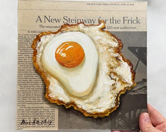 卵の絵 食べ物の絵 オリジナル油絵 新聞アート 目玉焼き 朝食の絵