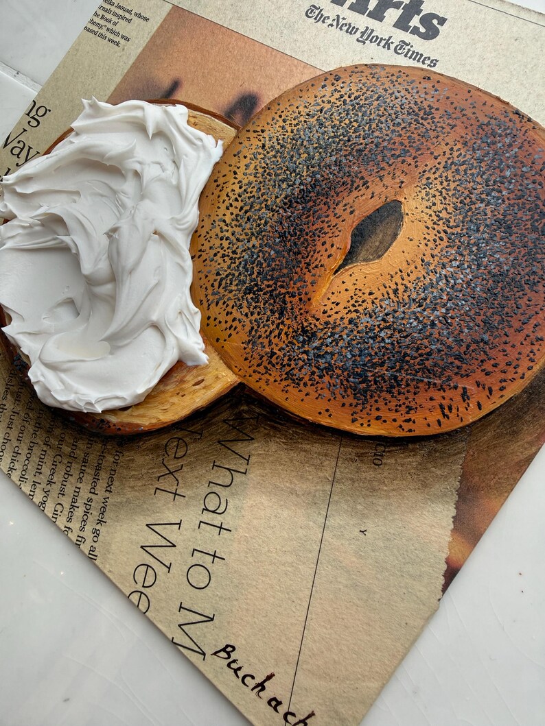 Bagel schilderij krantenkunst Impasto schilderij krant schilderij bagel kunst op krant muurkunst origineel eten schilderij brood schilderij afbeelding 7