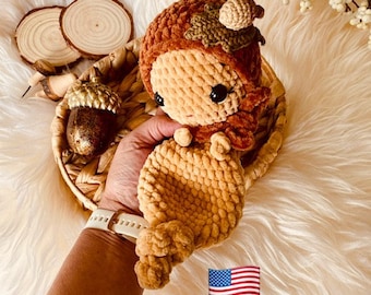 Crochet pattern acorn Adriana - ENGLISH