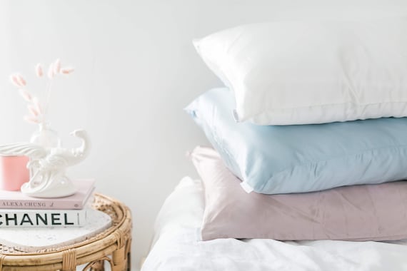 22 Momme Mulberry Silk Pillowcase: Anti-Aging, Anti-Bedhead