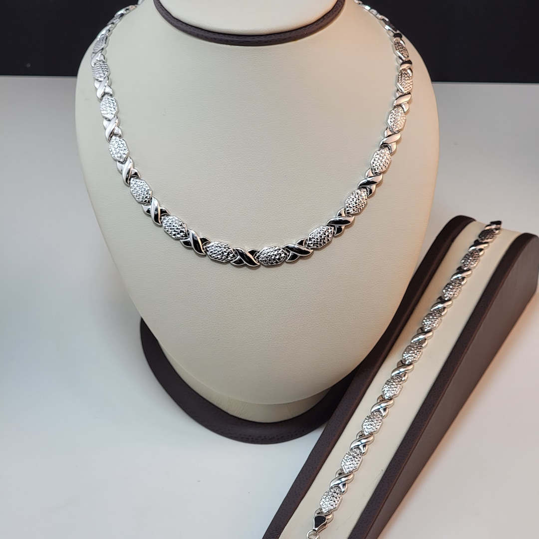 White Gold XO Necklace and Bracelet, 10K Real White Gold Hugs and