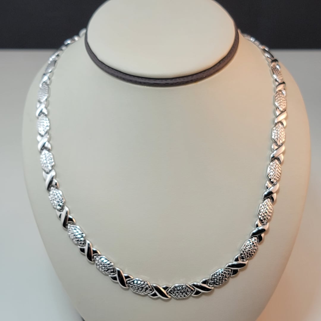 10K White Gold XO Necklace: Hugs and Kisses Chain - Etsy