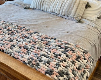 Chunky knit blanket (Variety of sizes in a variety of colors)