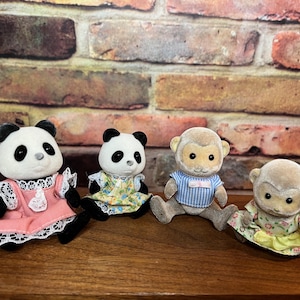 Sylvanian Families / Calico Critters Wilder / Pookie Panda and Mango Monkey characters