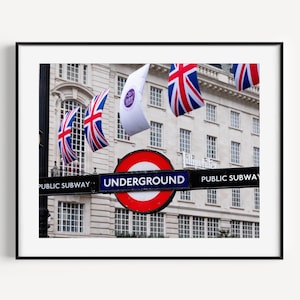 Estação de metrô Piccadilly Circus, pôster do metrô de Londres, pôster de transporte, placa de estação de metrô, pôster de viagem pela Europa, arte de parede de Londres