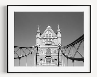 London Photography Print, Tower Bridge Poster, Black and White Wall Art, London Wall Decor, London Cityscape, Minimal Wall Art, Home Decor