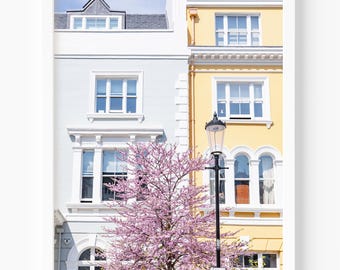 Fotografia di primavera a Londra a Notting Hill, arte murale con fiori di ciliegio in colori pastello, regalo di viaggio a Londra, arredamento per la casa, arte femminile, decorazioni murali colorate