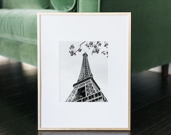 Eiffeltorenprint, Parijs fotografie, zwart-wit reisfotografie, Frans muurdecor, Parijs cadeau, kunst aan de muur voor woonkamer of kantoor