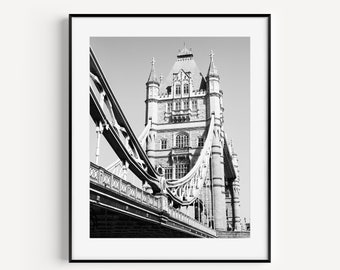 Black and White Tower Bridge Print, London Wall Decor, Travel Photography, Cityscape, Minimalist Wall Art, Architecture Print for Office
