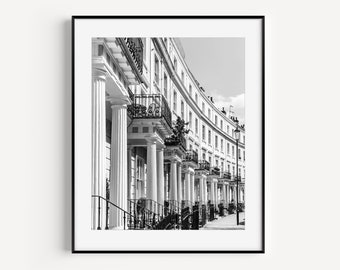 London Royal Crescent Architecture Print, Black and White London Photography, Large Wall Decor, London Gift, Minimalist Wall Art for Office