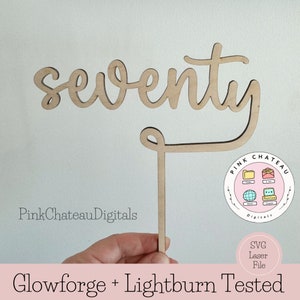 Setenta toppers de pastel de cumpleaños de hitos / Archivo de corte láser SVG / Glowforge & Lightburn probado / Acrílico o madera