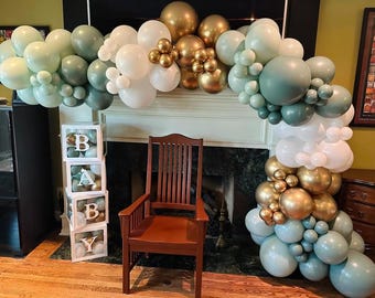 Zestaw girlandy balonowej na baby shower: złoto, eukaliptus i biały łuk