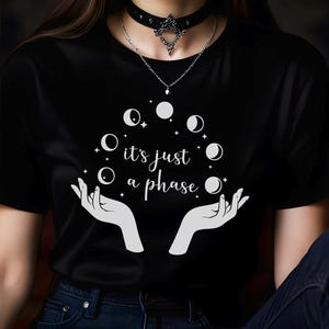 É apenas uma fase da Lua SVG PNG - Design Boho Witchy Halloween para camisetas, canecas, decoração - Clipart Celestial Místico - Uso Comercial OK