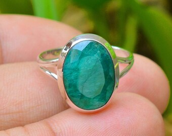 Handmade Emerald Ring: 925 Sterling Silver Oval Gemstone