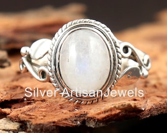 White Moonstone Ring, 92.5% Silver Ring, Moonstone Ring, Gemstone Ring, Sterling Silver Ring, Rainbow Moonstone, boho Ring, Statement Rings