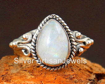 Real Rainbow Moonstone AAA+Quality Gemstone Ring 925-Antique Silver Ring,Milddle Finger Ring, Gift For Her Oval Ring,Sterling Silver Ring,