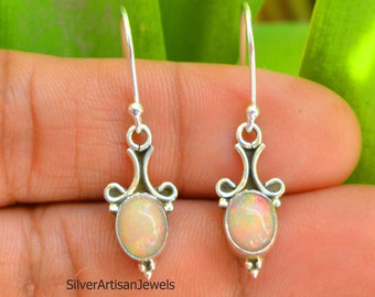 Moderner Schmuck, Natürliche äthiopische Opal Ohrringe, Feuer Opal Ohrring, 925 Sterling Silber Ohrringe, Oval äthiopischer Ohrring, 6X8 Boho Haken Ohrring