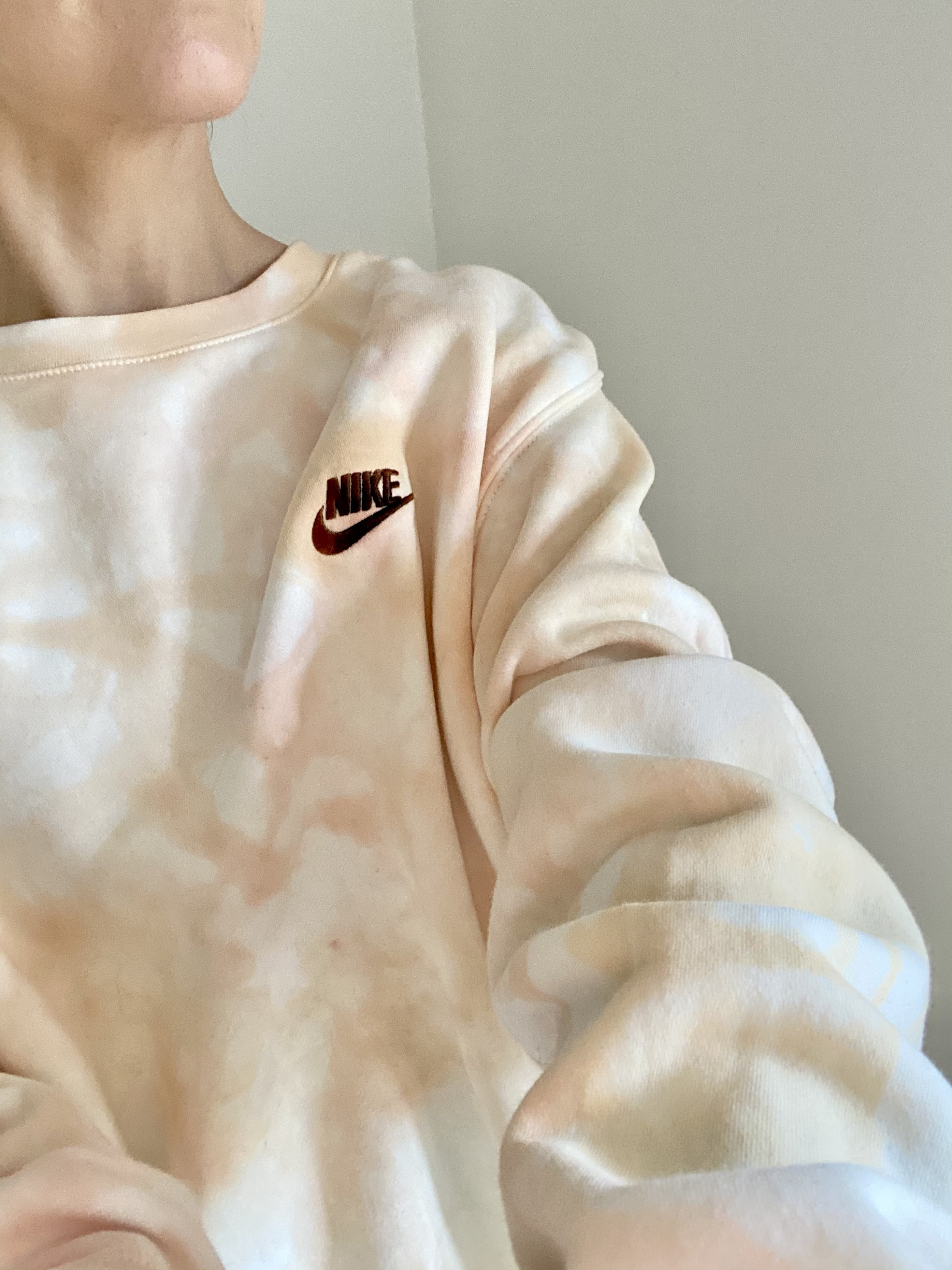 nike peach sweater