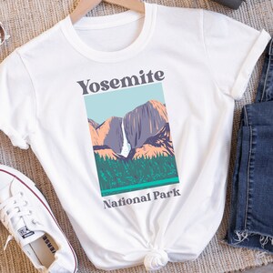Women&#39;s Yosemite T-Shirt
