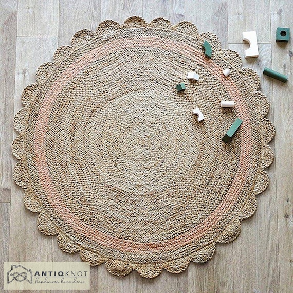 Pink Scalloped Jute Round Rug, Handmade