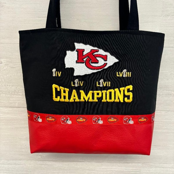 Kansas City Chiefs Purse with Vinyl Bottom