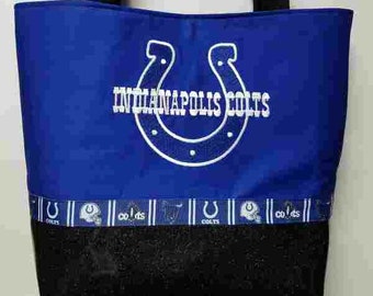 Indianapolis Colts Purse with a Vinyl Bottom