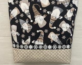 Winter Gnomes Purse with a Vinyl Bottom