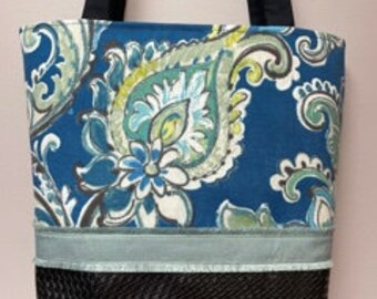 Blue Flower Purse with a Vinyl Bottom