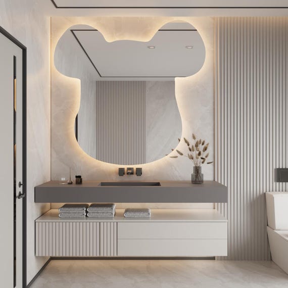 Bear Shaped LED Mirror for Kids, Nursery Vanity Wall Mirror with Lights, Cute Animal Bathroom Decor for Children’s Room