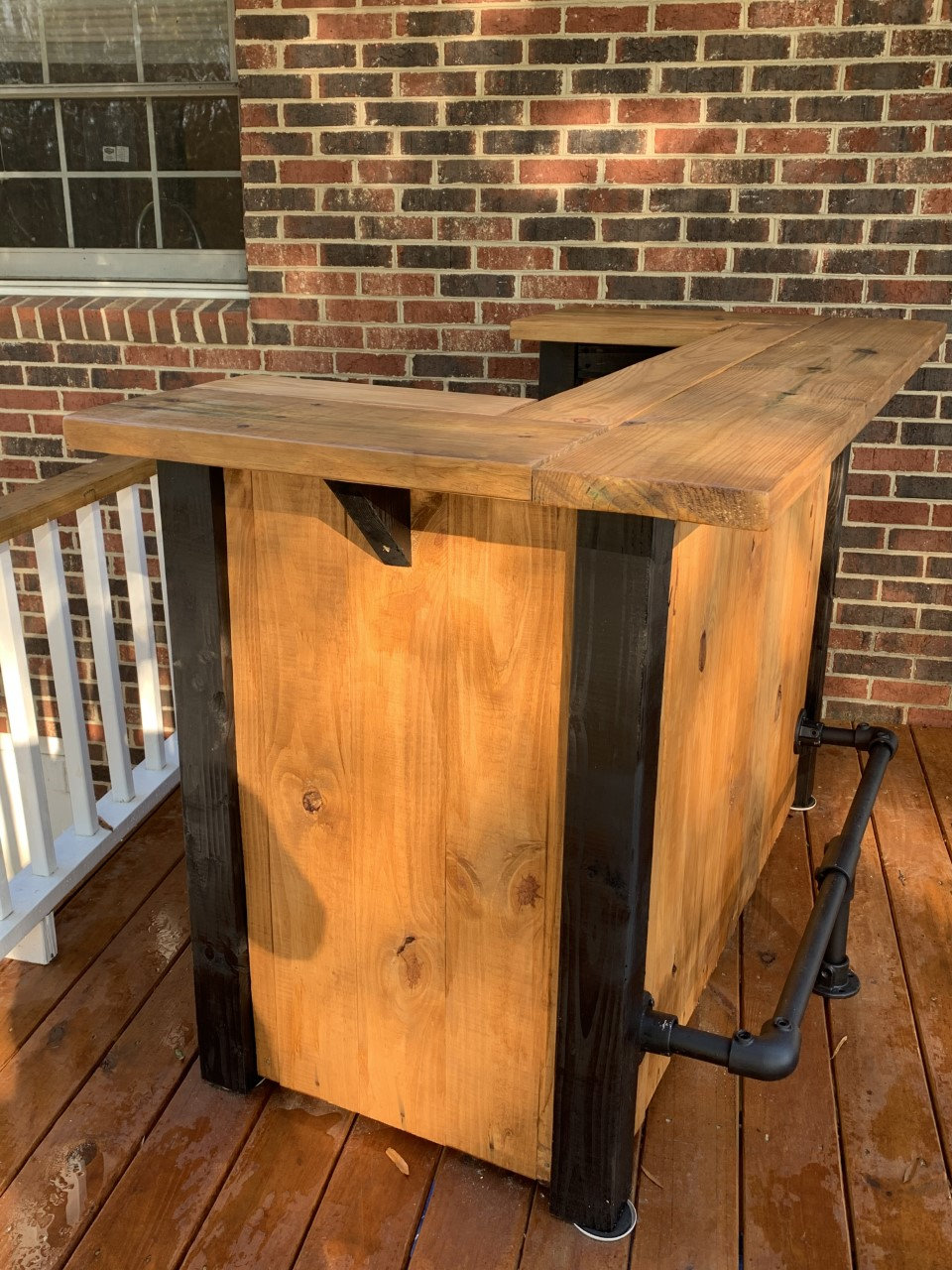 Beautiful All-wood Rustic Outdoor/indoor Bar 
