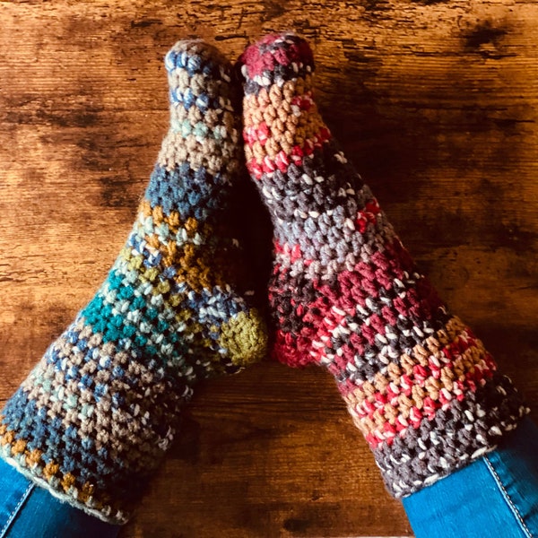 Women's Chunky Crochet Sock Pattern - Crochet Slippers - Chunky Slippers - Christmas Gift for Her - Slipper Socks - Crochet Pattern