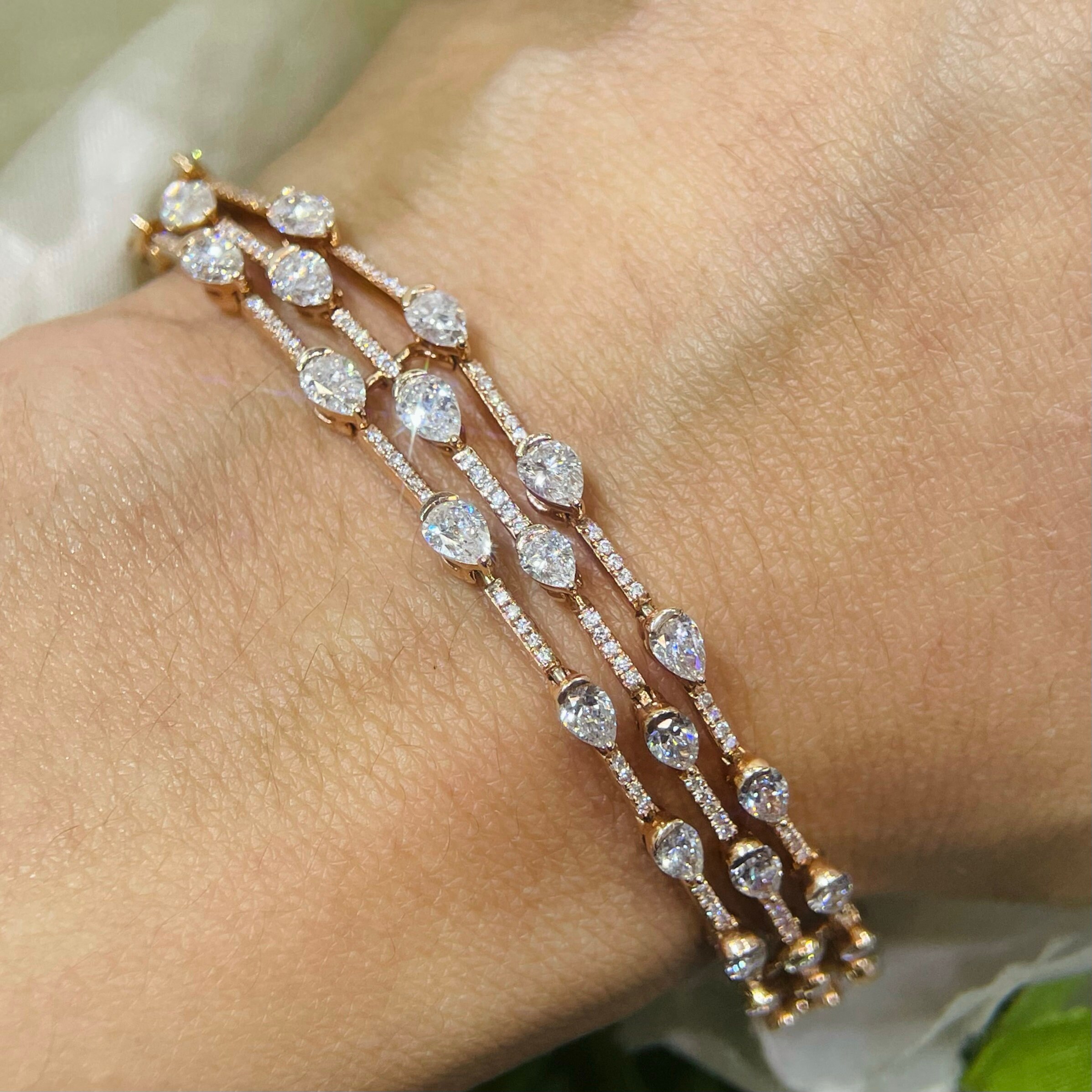 Rounds and Pear  5.75ct Diamonds with Prong Setting in 14K Rose Gold Tennis Bracelet