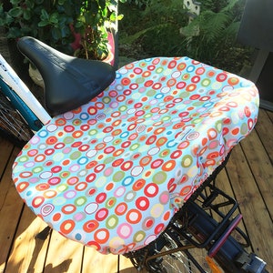 Bicycle basket cover made of 100% impregnated cotton with water-repellent lining