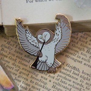 Trumpet Owl Enamel Pin