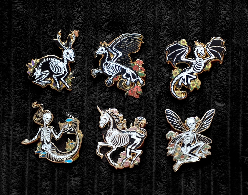 Leyendas esqueléticas - Juego de pines esmaltados / Criaturas míticas bañadas en oro: sirena, unicornio, dragón, grifo, hada, jackalope imagen 1