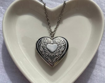 alice heart locket necklace