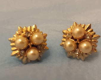 Vintage Screw Back Pearl Costume Jewelry Earrings