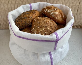 Nachhaltiger 2in1 Brotbeutel und Brotkorb / aus weichem Baumwoll-Musselin in WEISS und VIOLETT