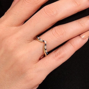 Solid Gold Sapphire Chevron Ring 14k Gold Curved Wedding Band for Women Minimalist V Shaped Ring Blue Stone Ring Enhancer for Pear Rings