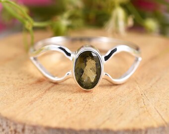 Anel de prata esterlina moldavita natural: pedra preciosa oval, joia romântica