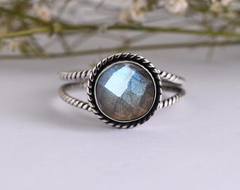 Anel de labradorita feito à mão: engaste em prata esterlina 925