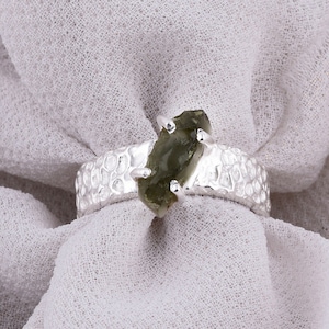 Moldavite Texture Band Ring, Raw Moldavite Ring, Authentic Moldavite Ring, 925 Sterling Silver, Designer Thick Band Ring,Certified Moldavite